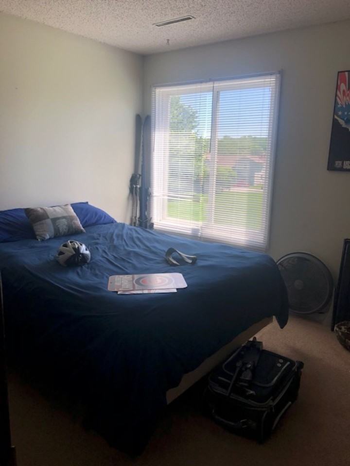 580 Foster - Photo 5 of 6