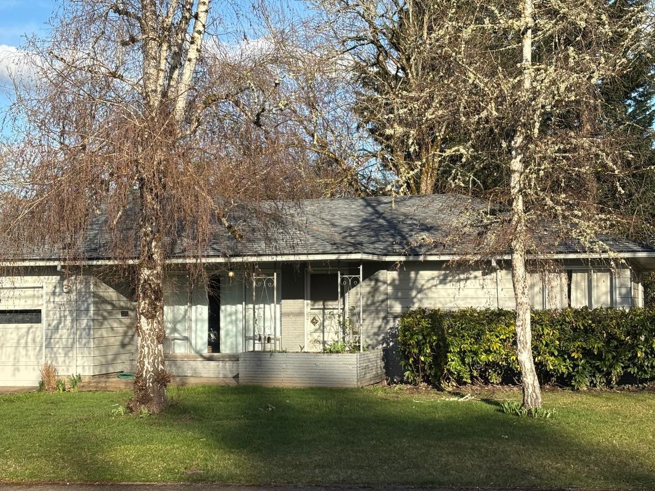 411 High St N - Photo 2 of 14