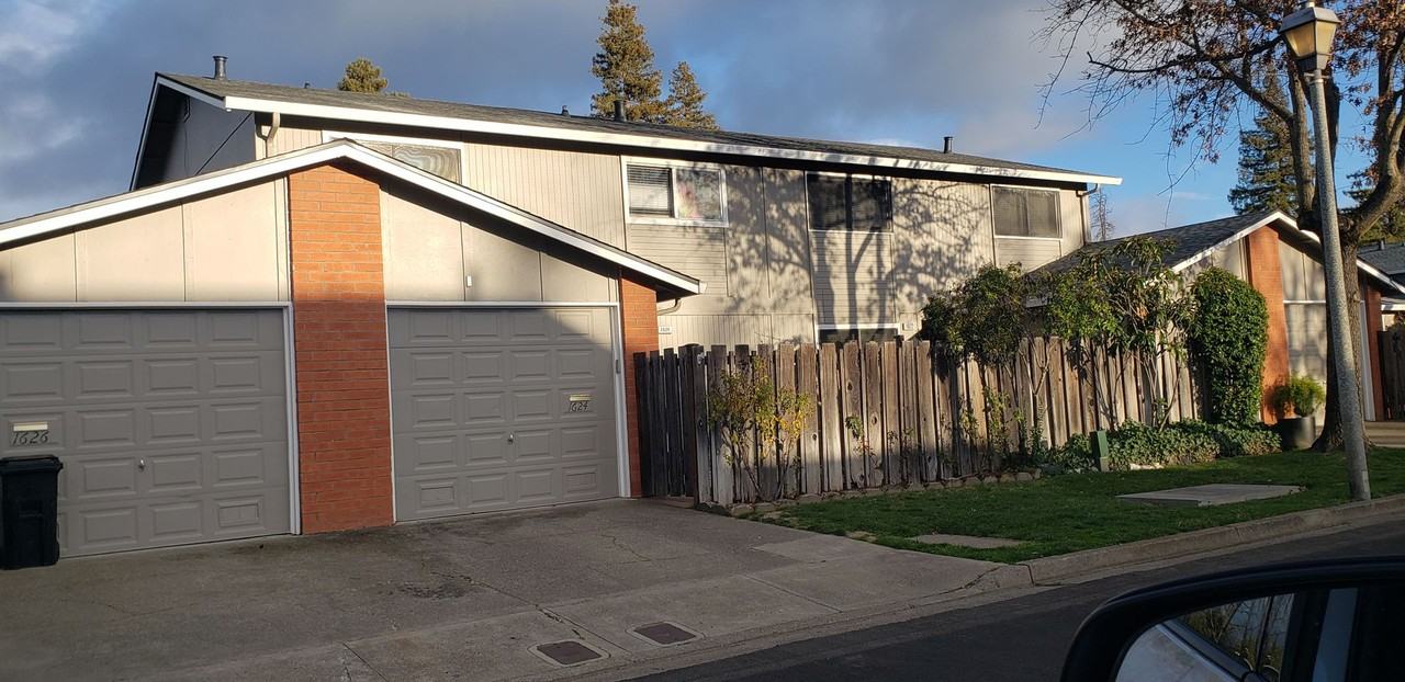 1624 Via Del Cabana St - Photo 2 of 36