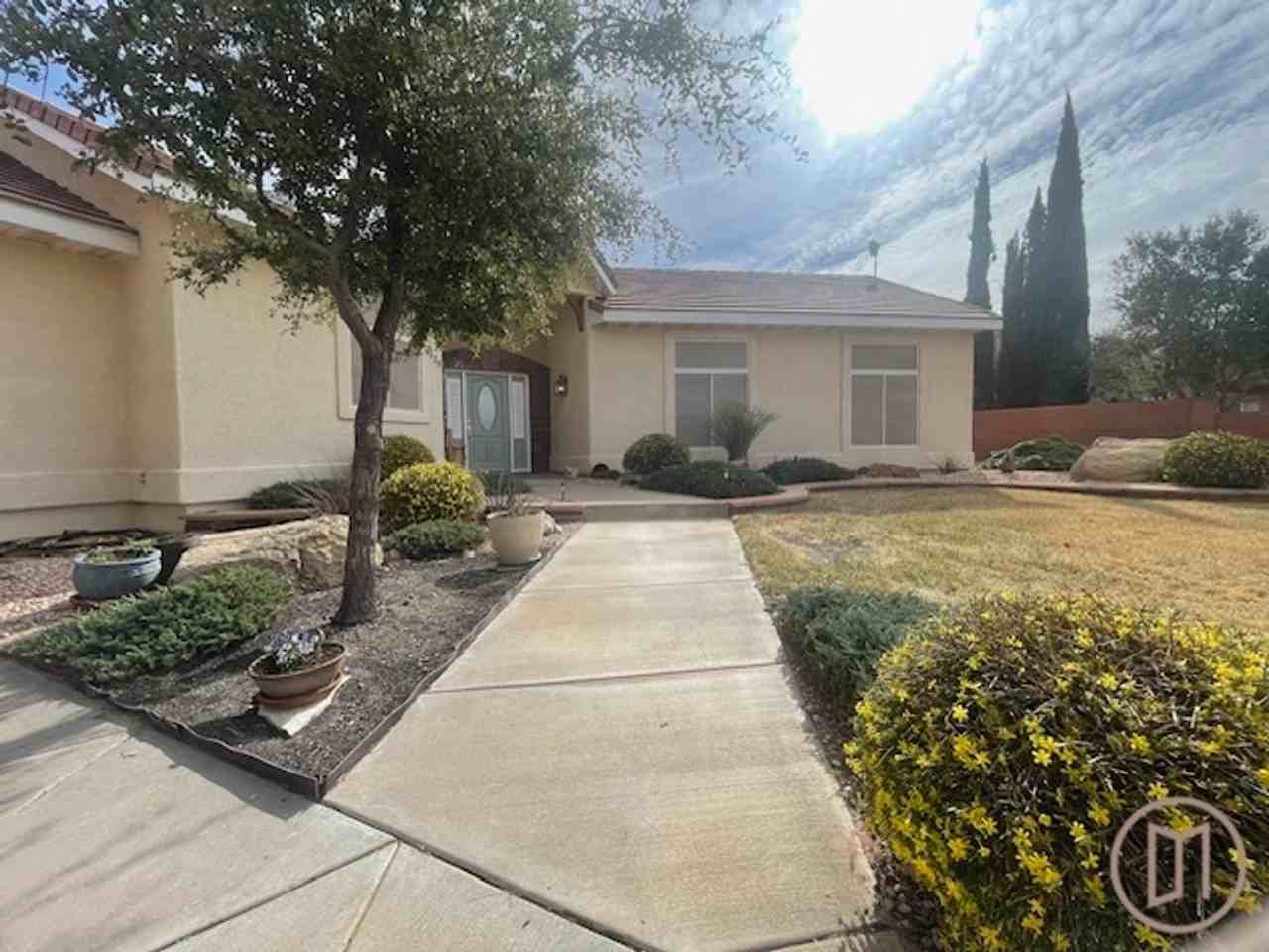 125 S 2330 W - Photo 5 of 27