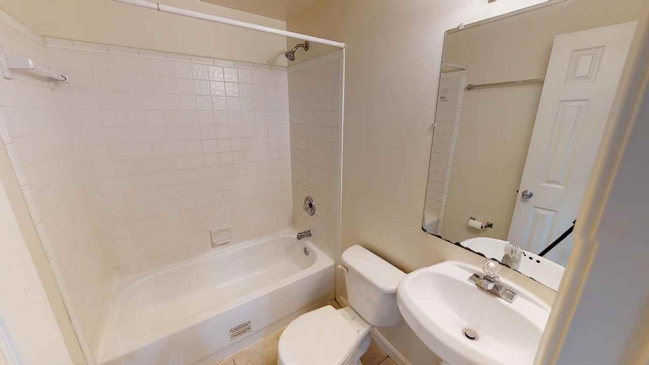 732 Park Rd Nw #B4 - Photo 4 of 17