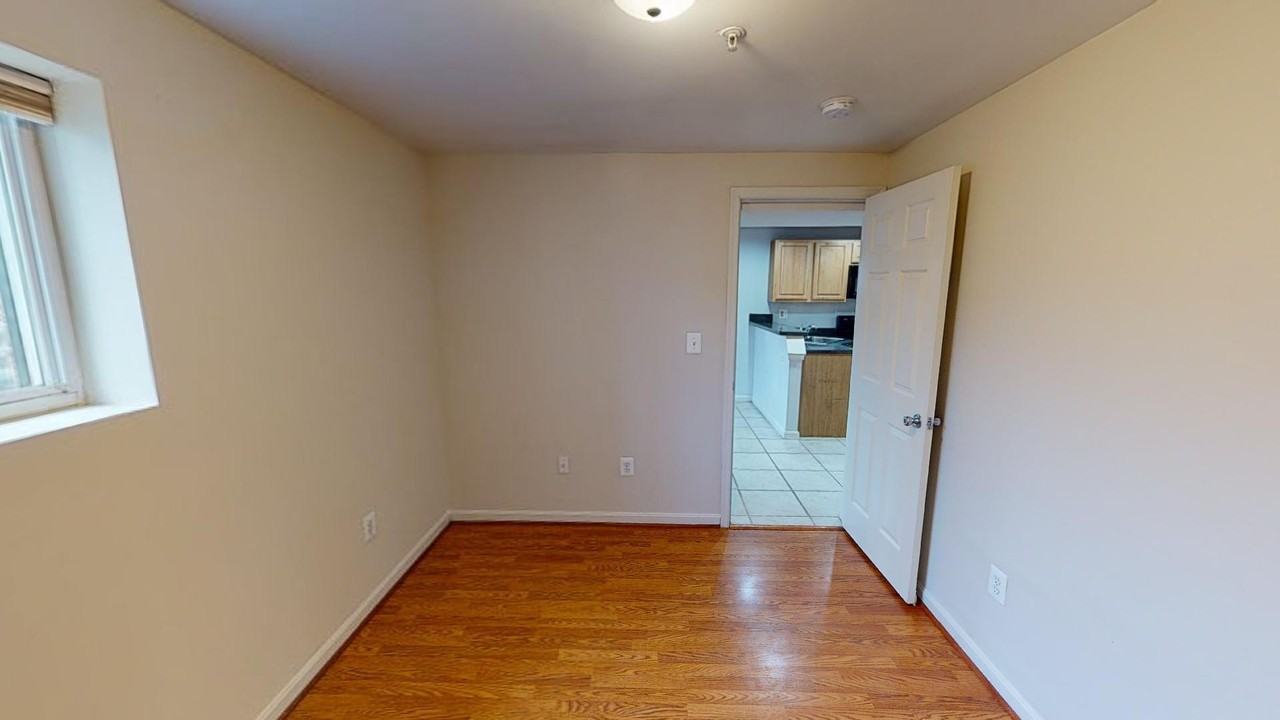 732 Park Rd Nw #B4 - Photo 5 of 17