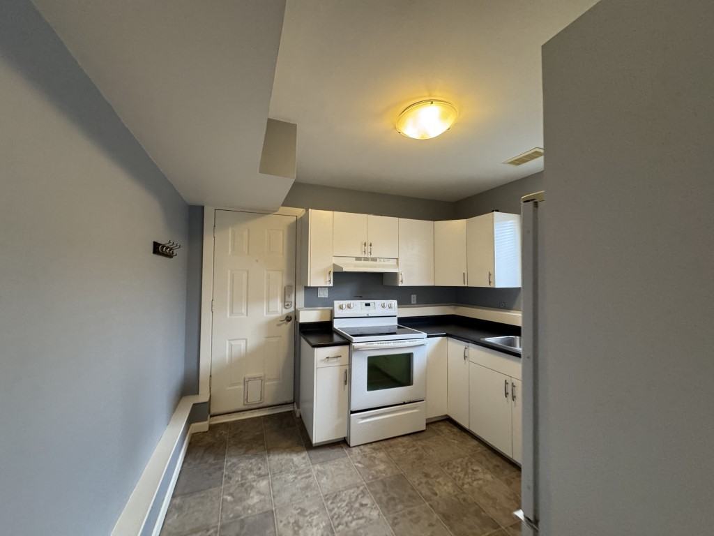 6166 Palahi Rd Lowr - Photo 6 of 16