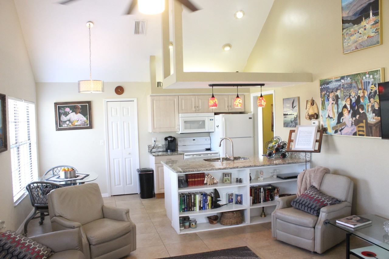 907 Cape Coral Parkway West - Photo 6 of 14