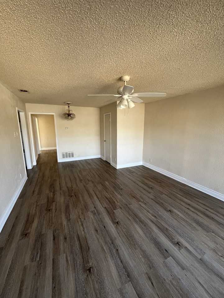 2008 Alamo Avenue - Photo 2 of 6