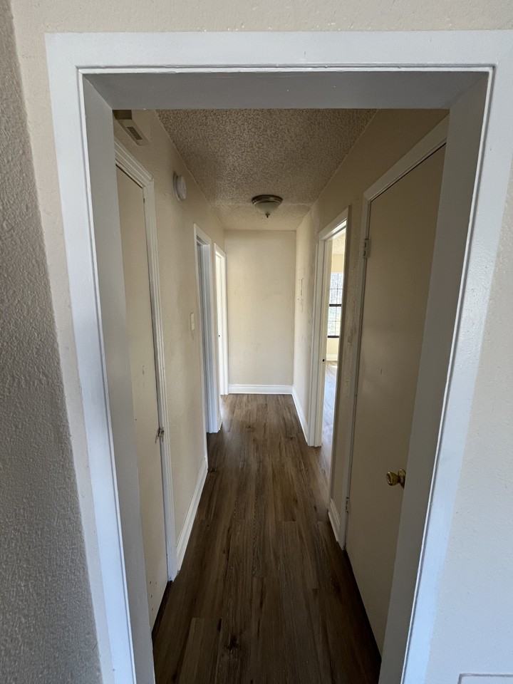 2008 Alamo Avenue - Photo 3 of 6