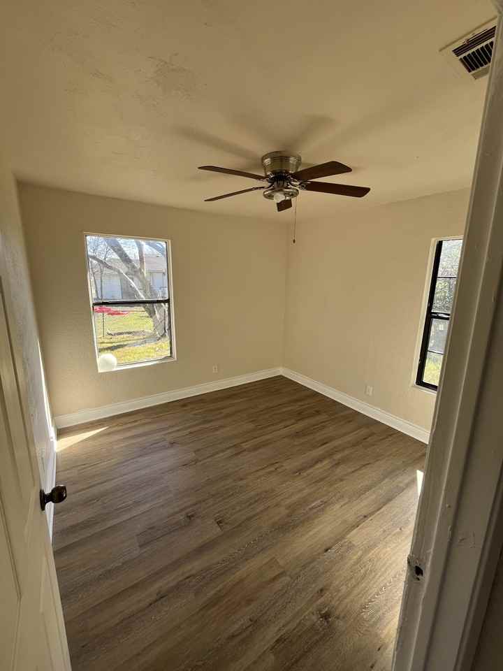 2008 Alamo Avenue - Photo 6 of 6