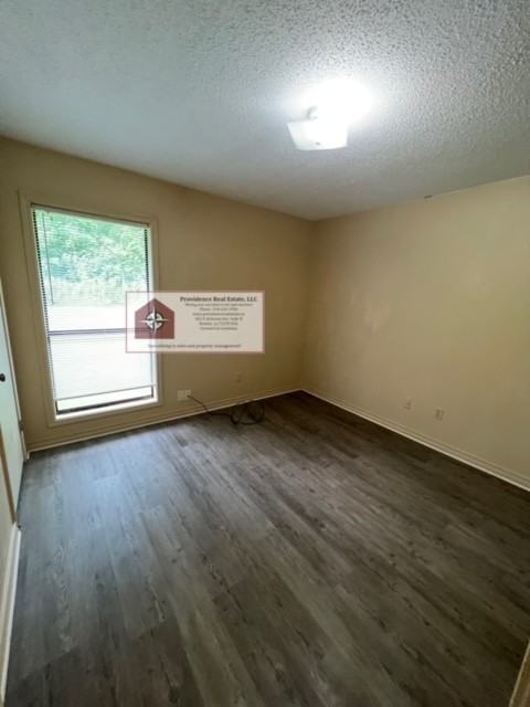 3102 Courtney Avenue - Photo 3 of 4