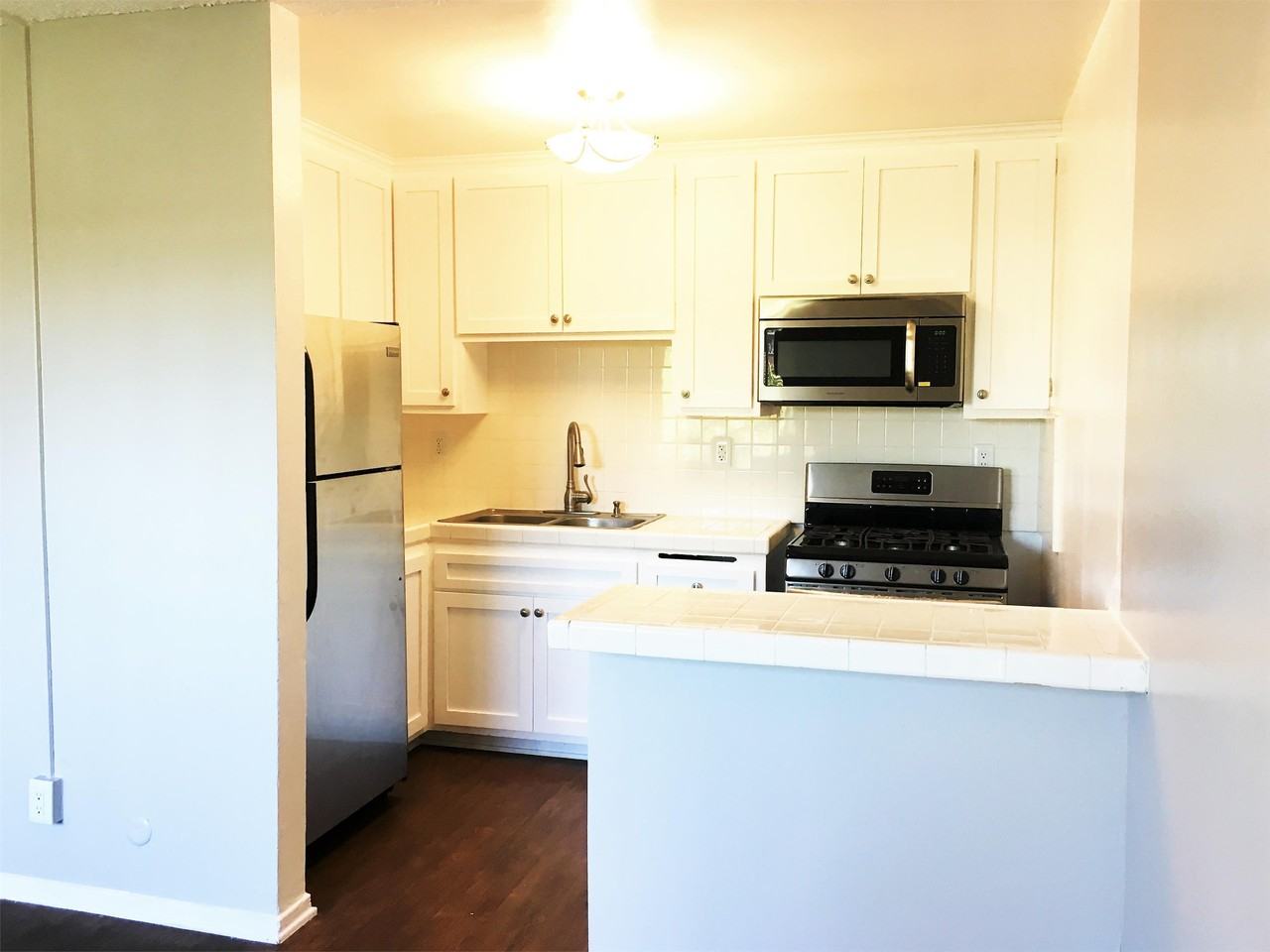 1320 S. St. Andrews Place - Photo 2 of 50