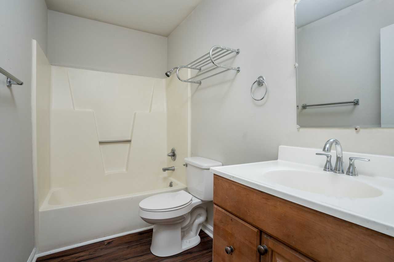 Planters St Duplexes - Photo 7 of 10