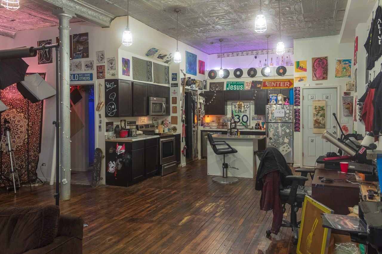 4559 S Hermitage Ave - Photo 2 of 11