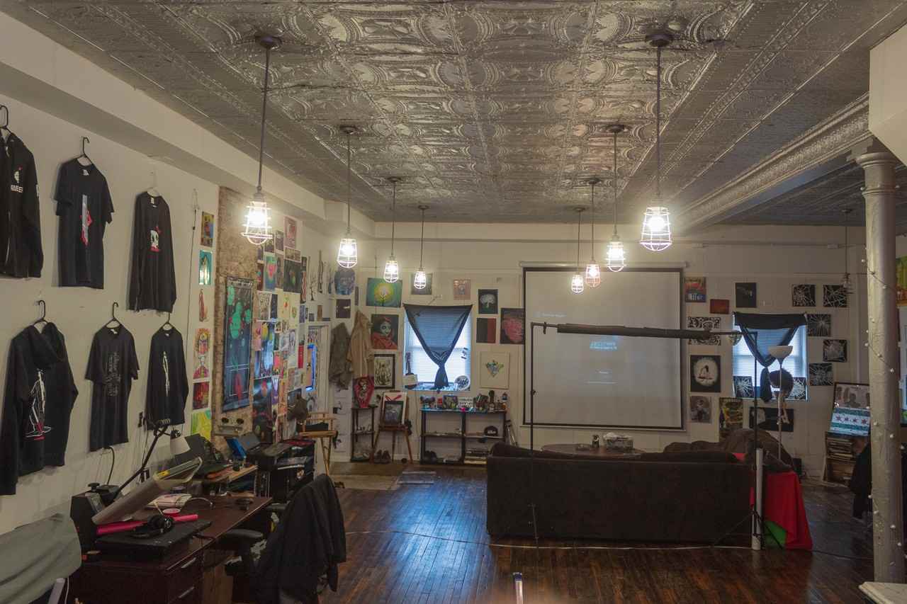 4559 S Hermitage Ave - Photo 3 of 11