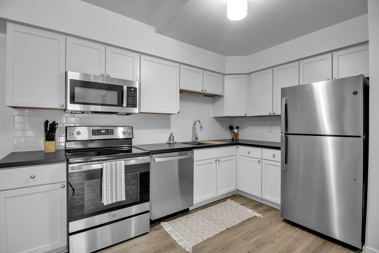 Highland Glen Apartments - Photo 4 of 25