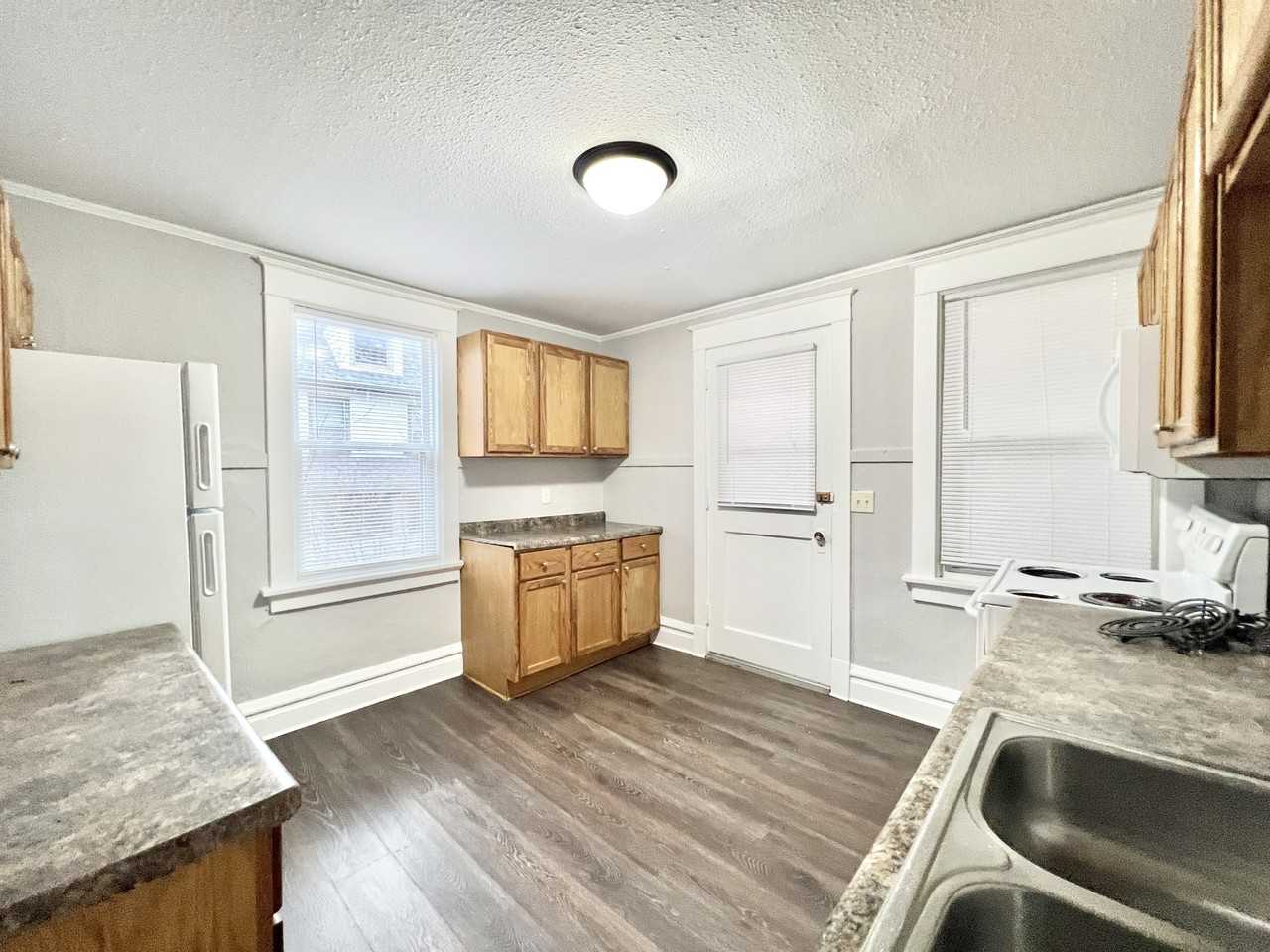 509 East Milwaukee Street - Photo 3 of 10