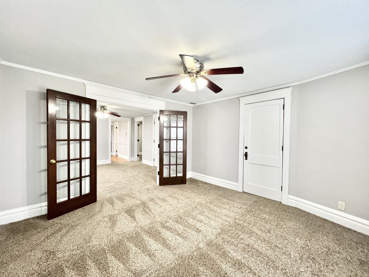 509 East Milwaukee Street - Photo 6 of 10