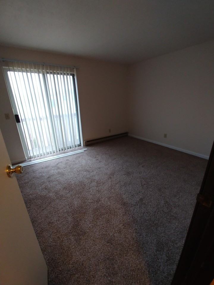 698 Posey Hill St - Photo 3 of 8