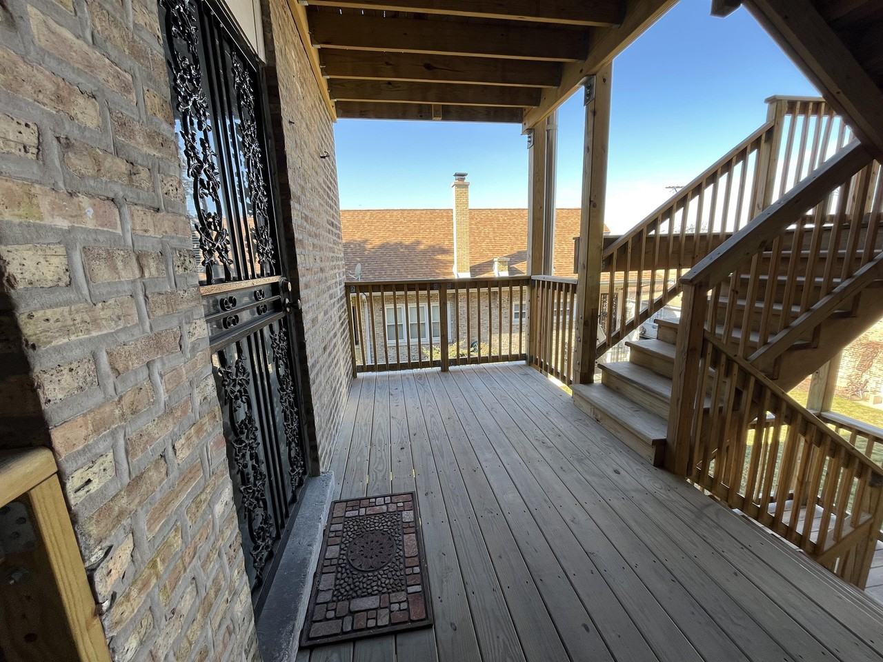 2834 North Lockwood Avenue - Photo 5 of 18