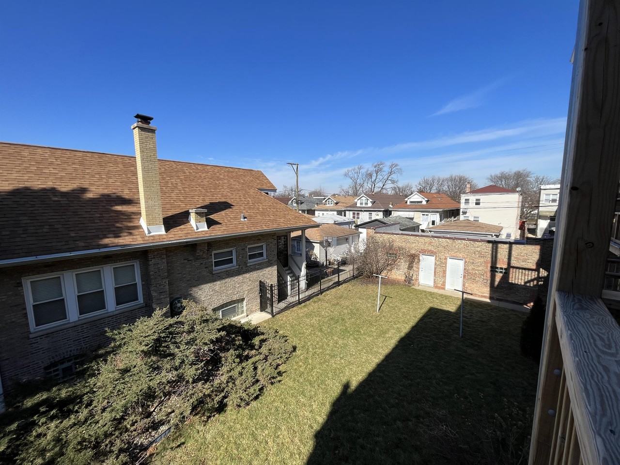 2834 North Lockwood Avenue - Photo 7 of 18