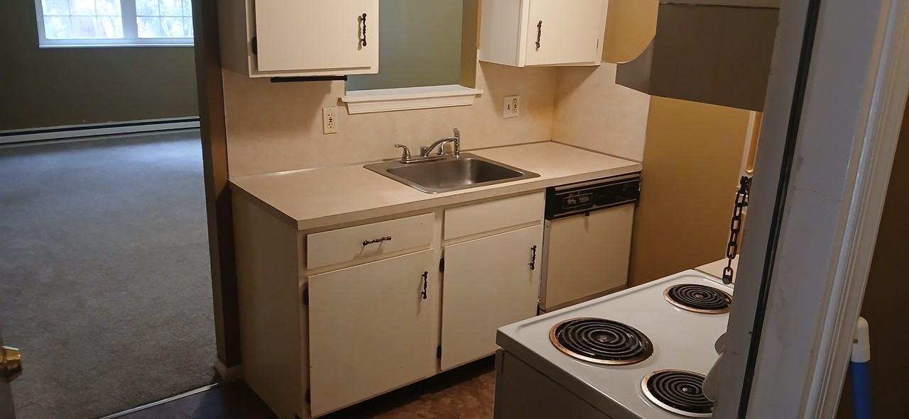 1029 North Street - Photo 3 of 7