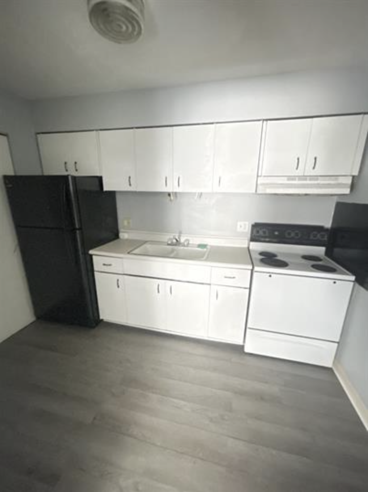 The Town - Photo 3 of 24