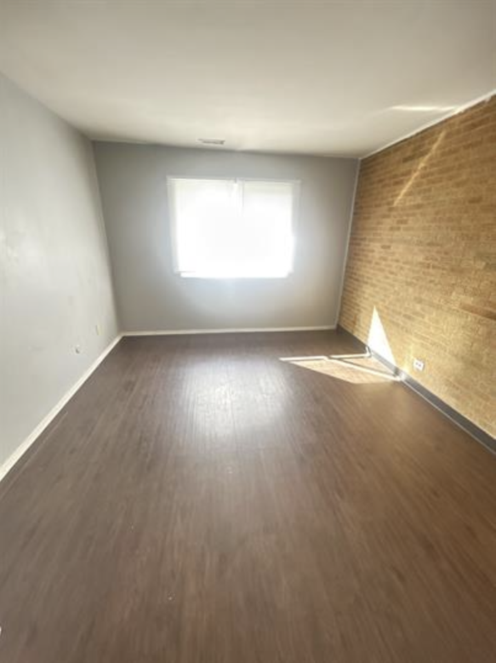 The Town - Photo 5 of 24