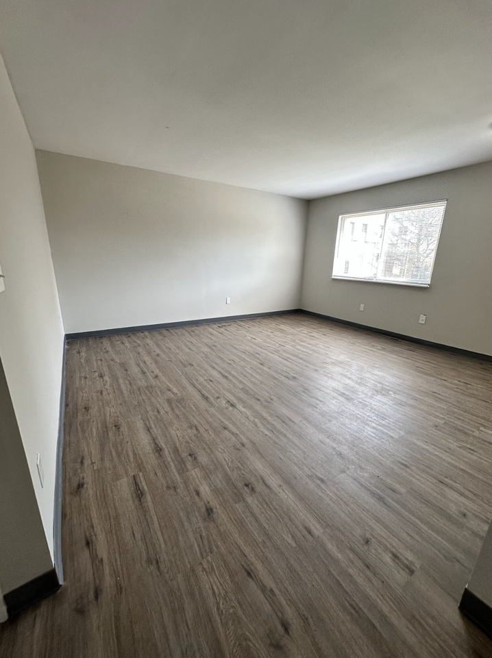 1628 North James H McGee Boulevard - Photo 2 of 10