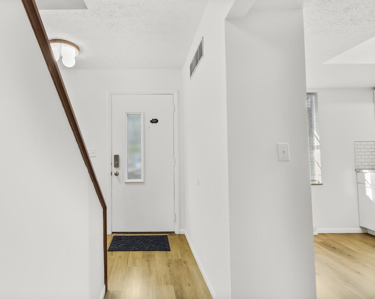 280 Randolph Road - Photo 4 of 36