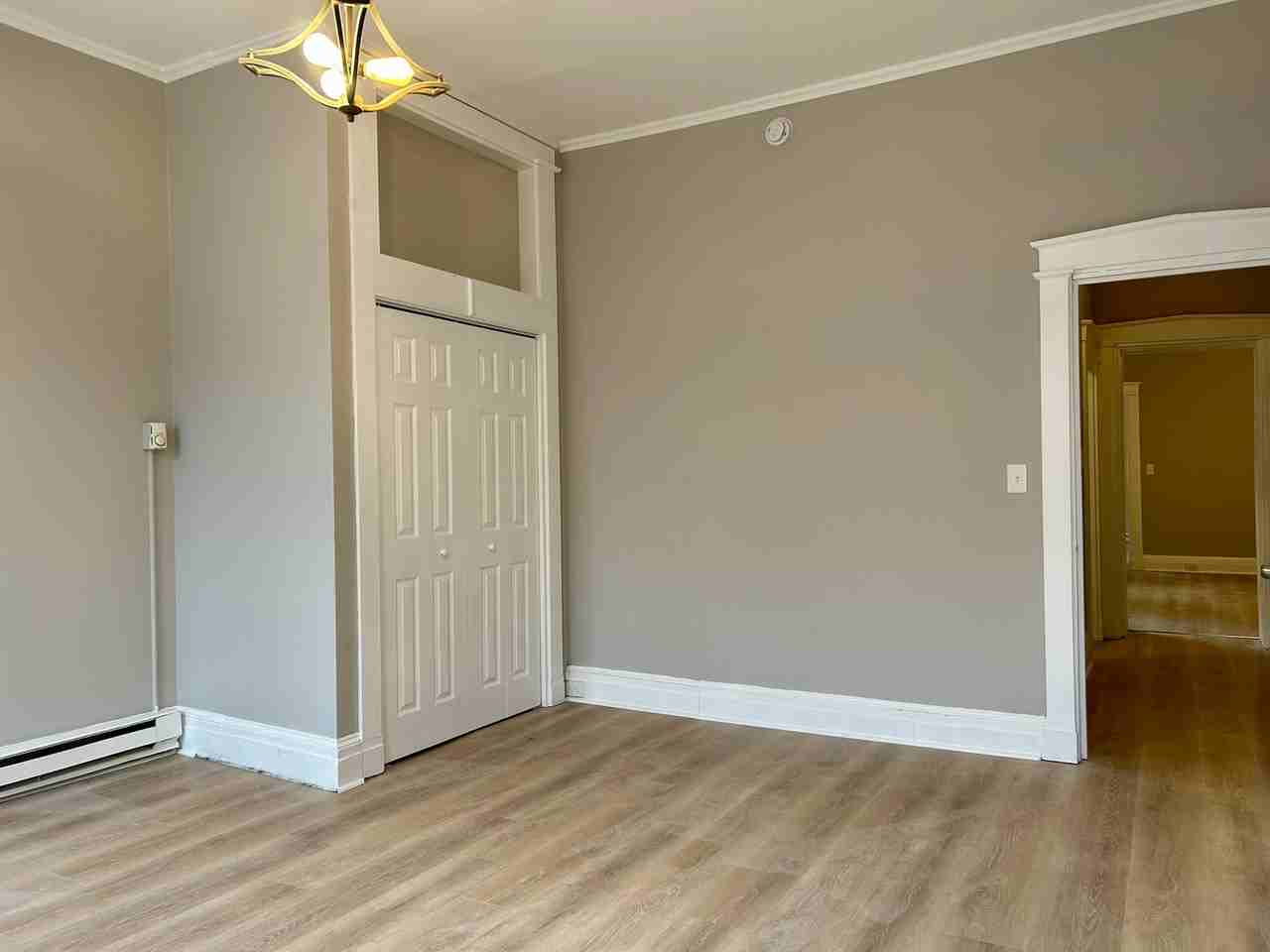 229 East King Street - Photo 7 of 8