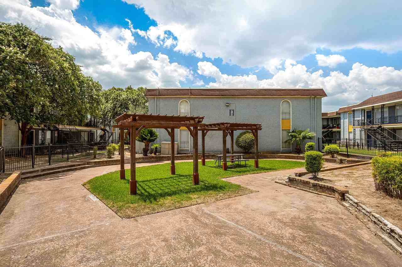 Tierra Bella - Photo 3 of 46