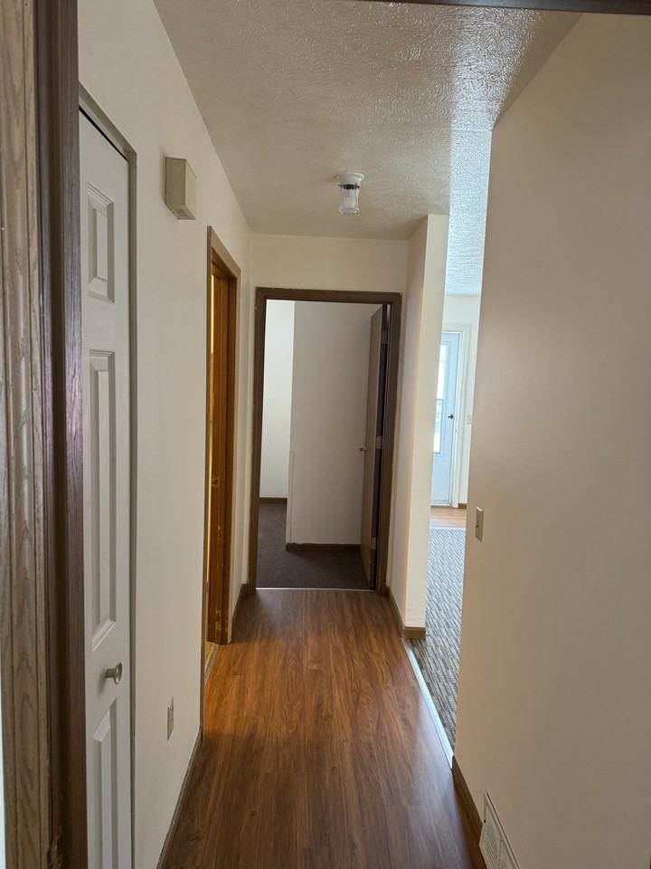 2070 Bradley Ct - Photo 5 of 18