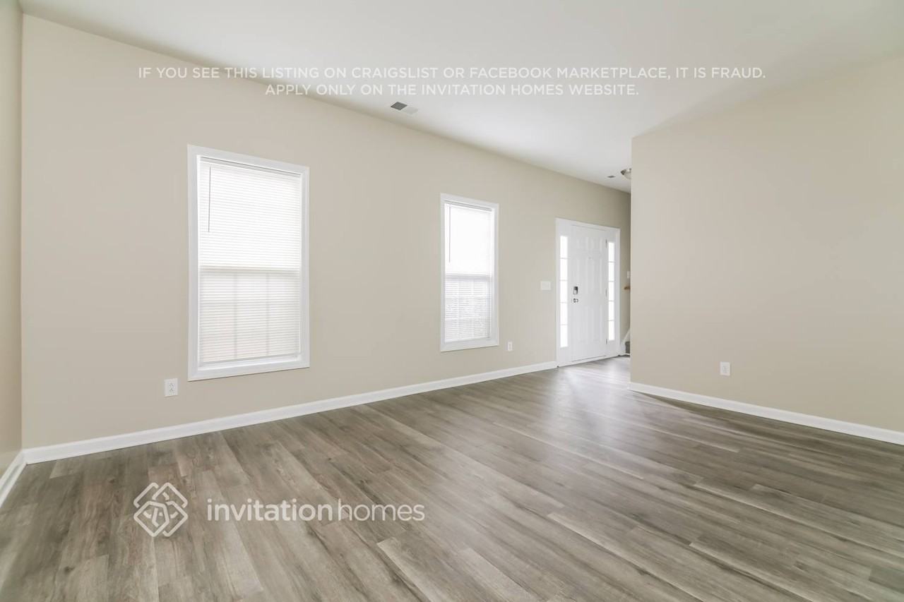 8329 Neuse Lawn Rd - Photo 5 of 18