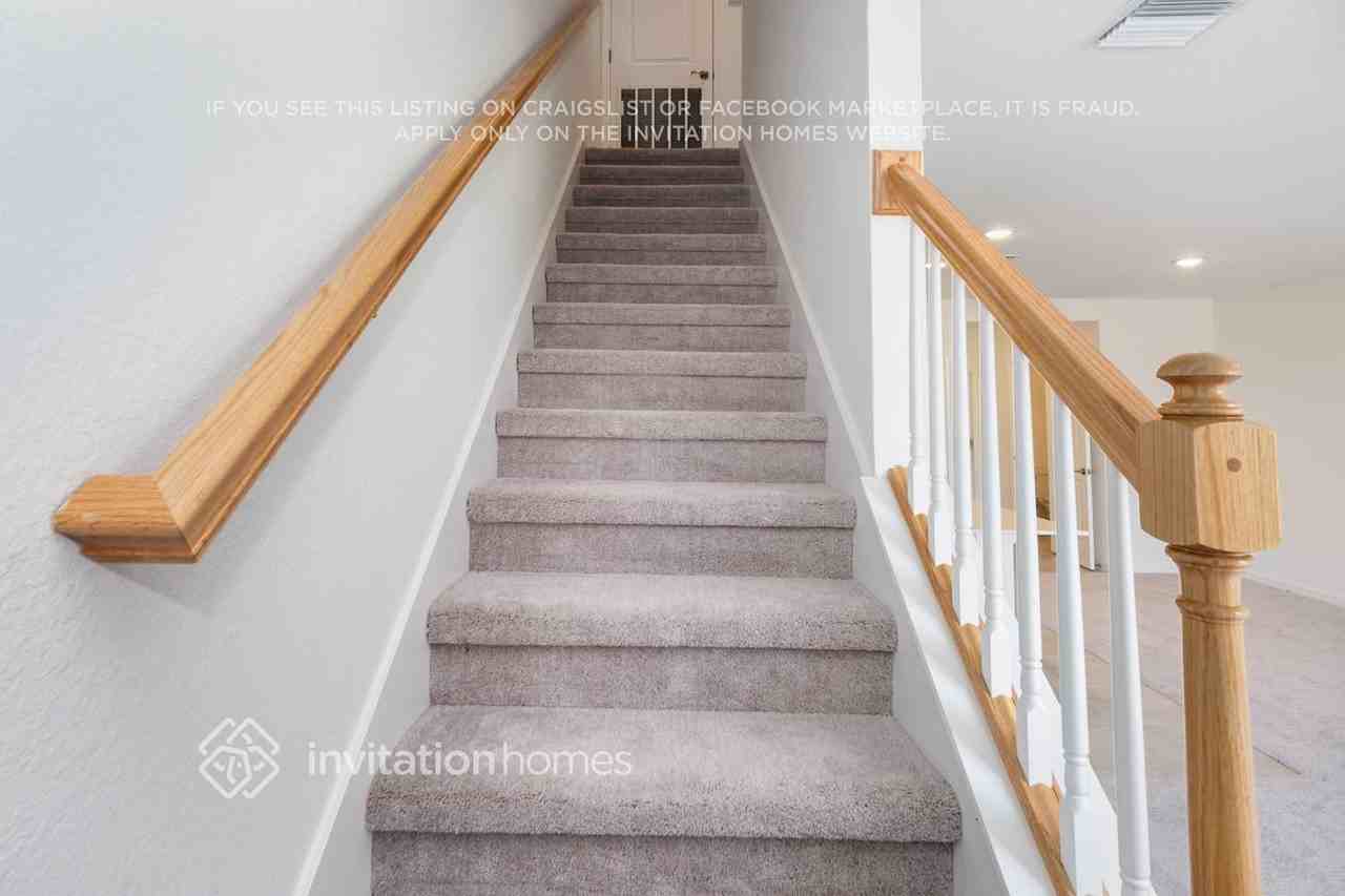 2537 Riverfield Rd - Photo 6 of 32