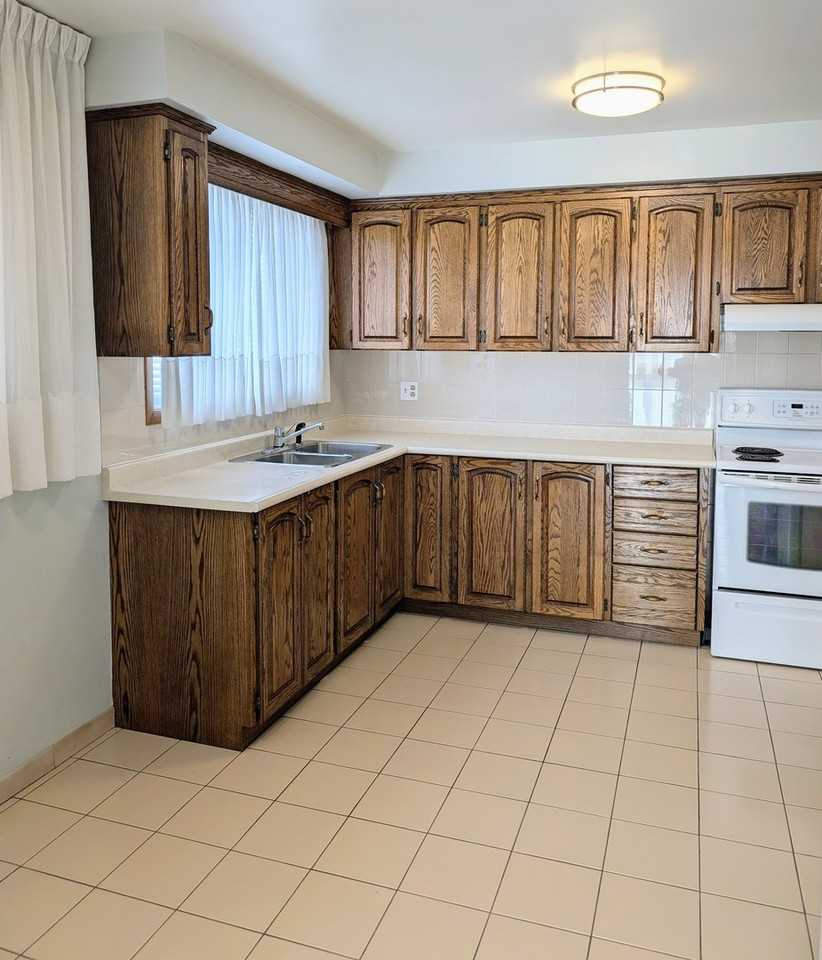 71 Sorlyn Ave - Photo 3 of 12