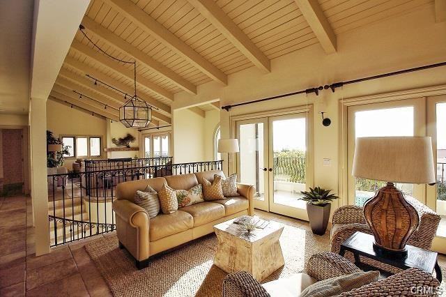 618 Loretta Dr - Photo 3 of 8