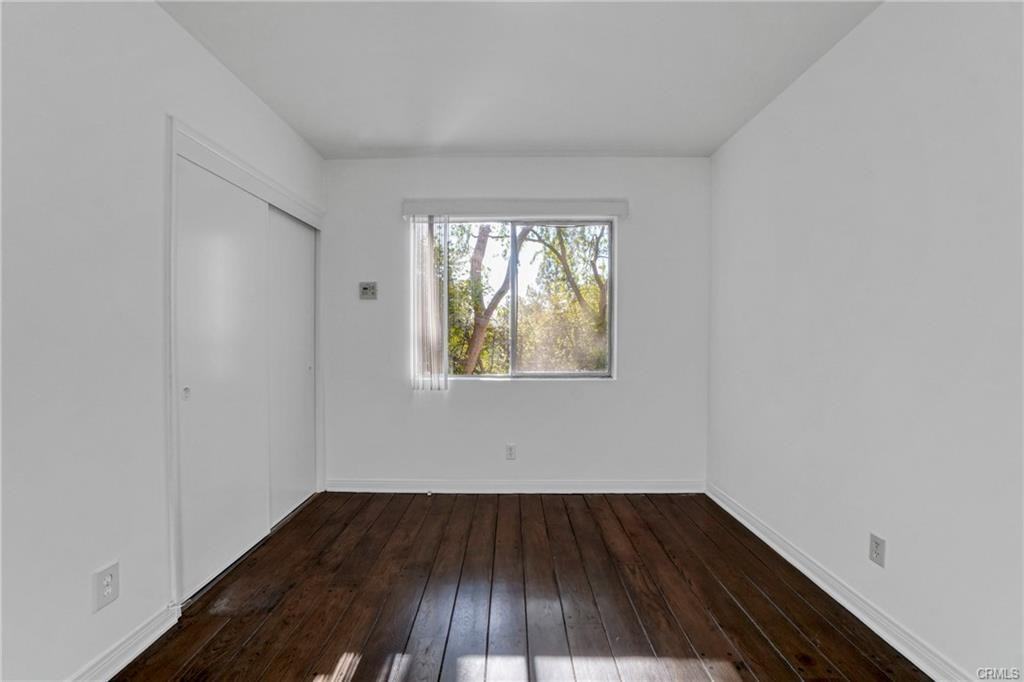 16922 Oak View Dr - Photo 3 of 8