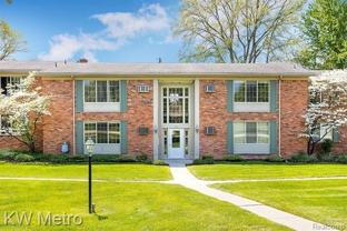 436 Romeo Rd #323 - Photo 1 of 1