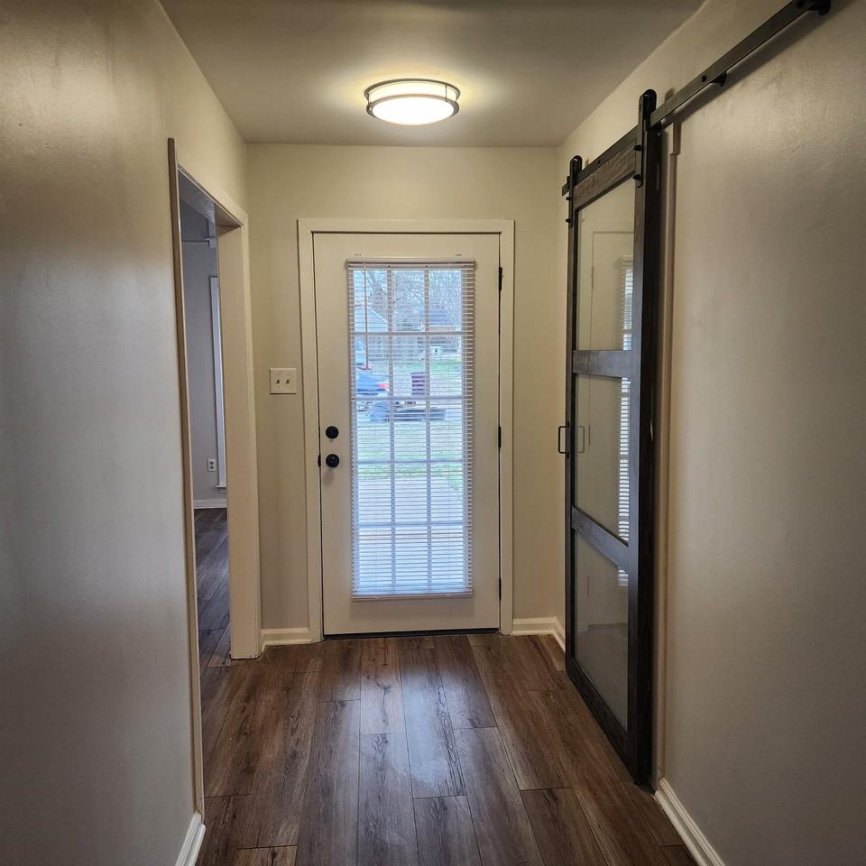 374 Bouldincrest Ave - Photo 5 of 12