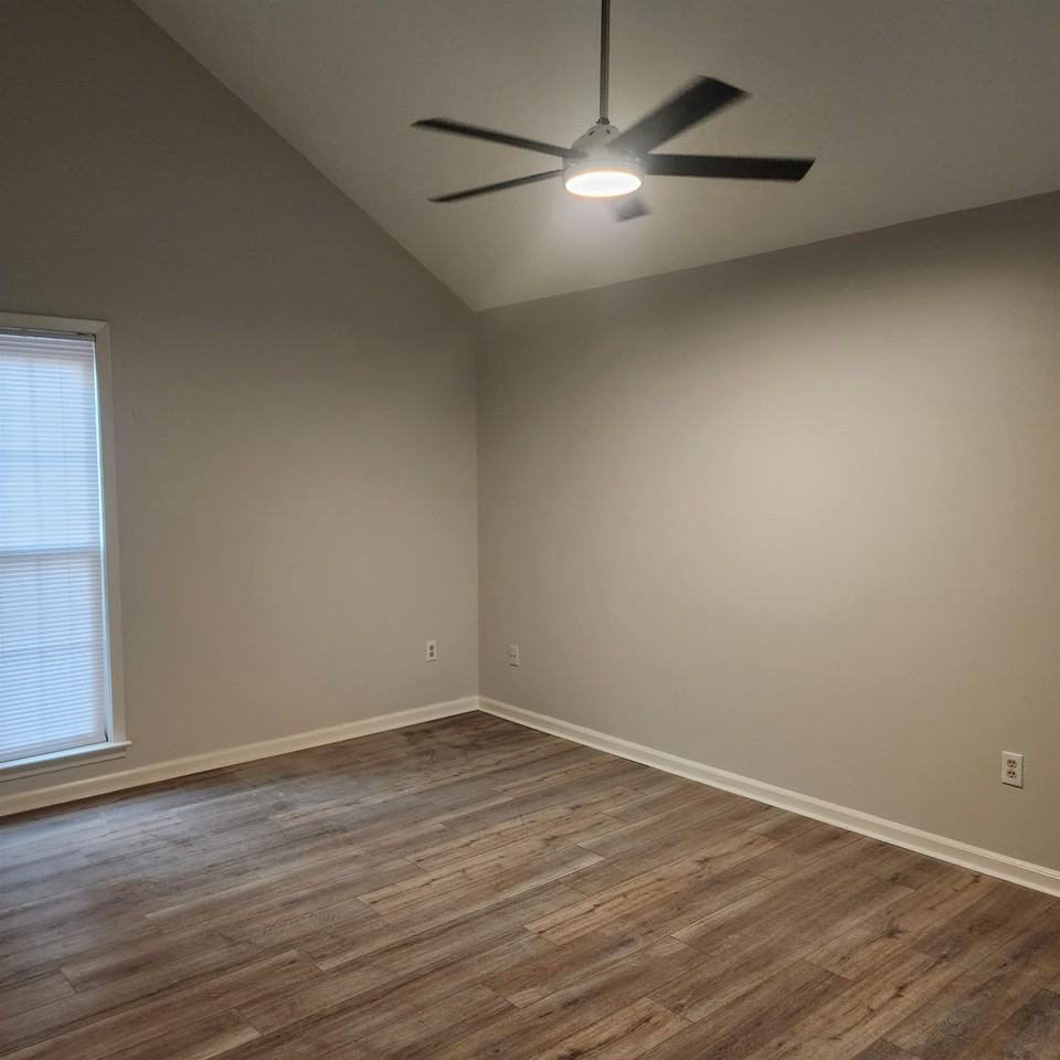 374 Bouldincrest Ave - Photo 7 of 12