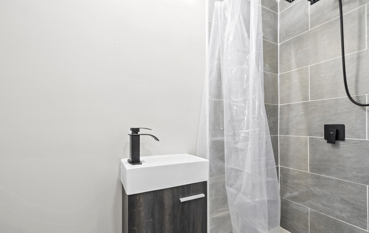 4713 Wrenwood Ave - Photo 2 of 16