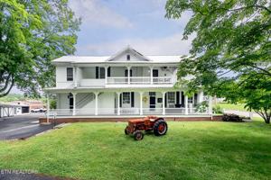 featured image of 411 N 3rd St