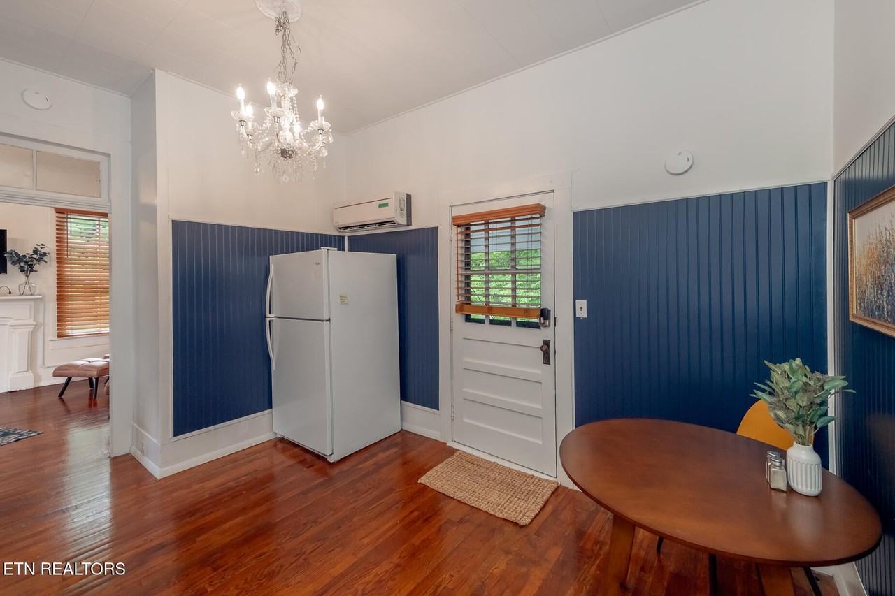 411 North 3rd Street - Photo 4 of 11