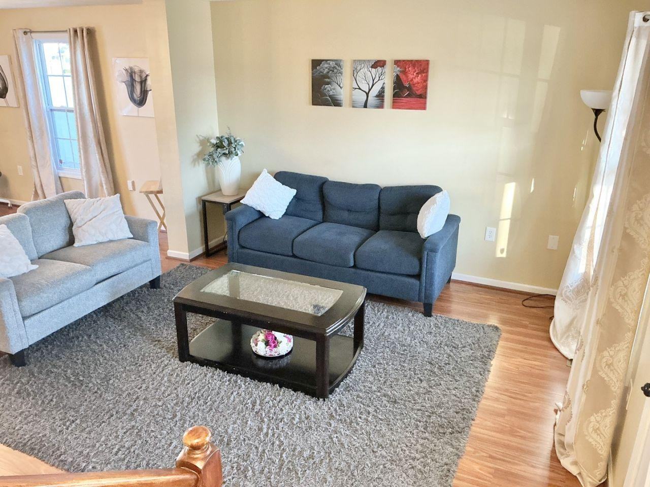 404 Taylor Thomas Ln - Photo 3 of 13