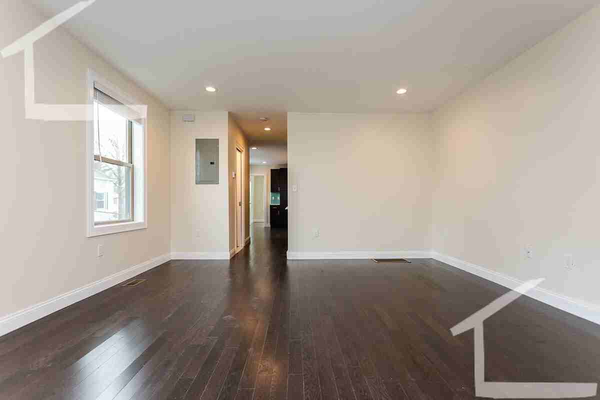 Fulton St - Photo 7 of 41