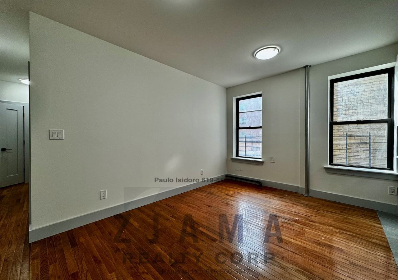 1030 Carroll St #3C - Photo 6 of 15