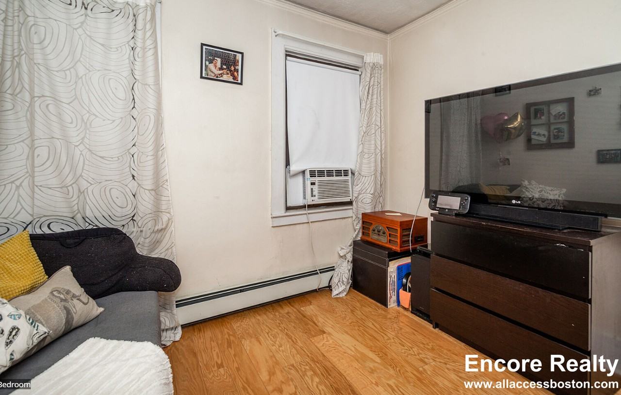 94 W Cedar St #2 - Photo 7 of 10