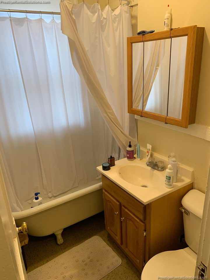 Woodstock Ave. & Kelton St #9 - Photo 7 of 10