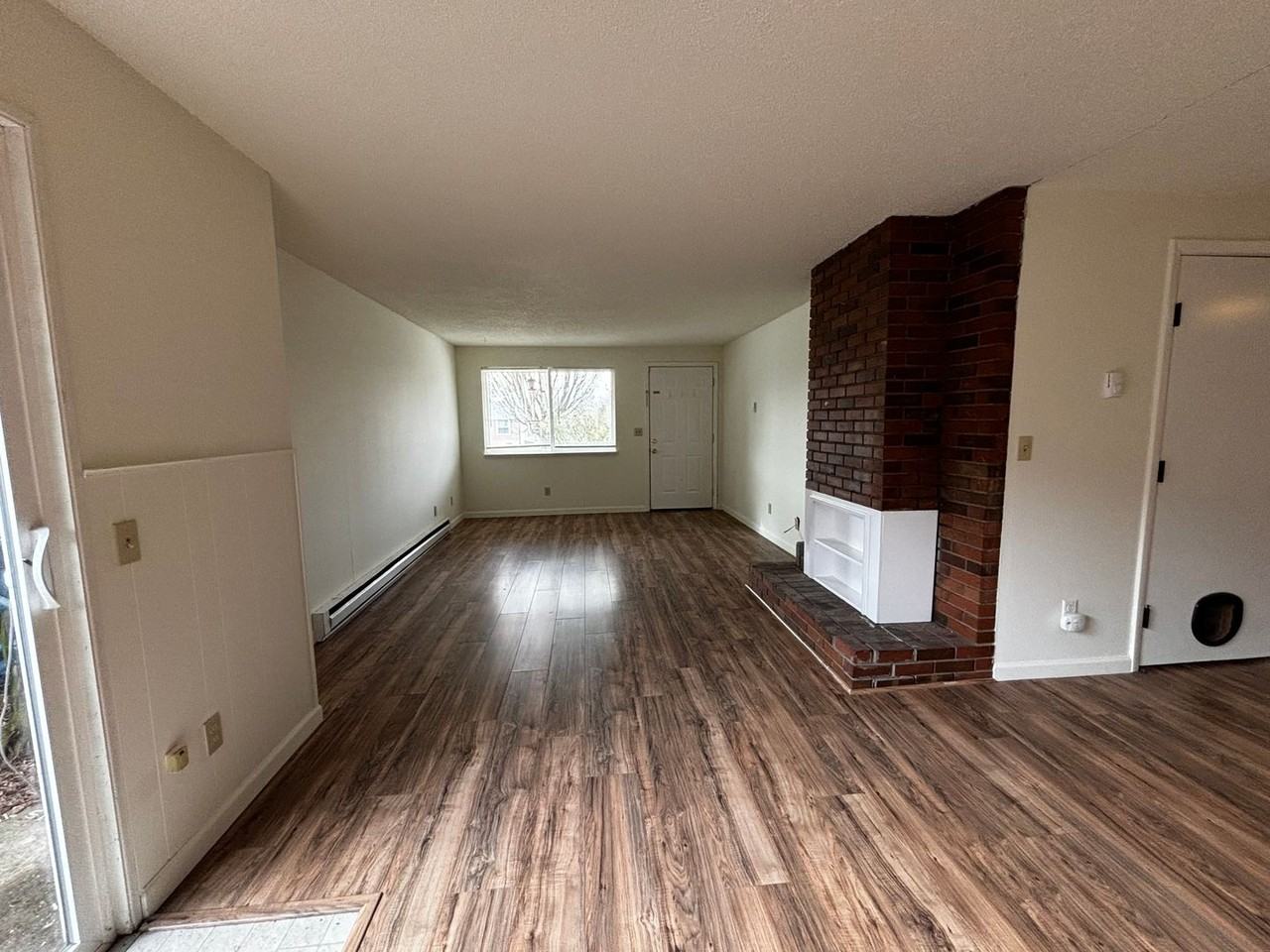 615 Nw Walnut Blvd - Photo 2 of 10