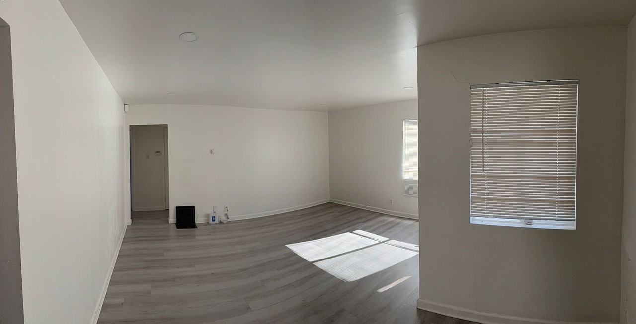 9878 Macarthur Blvd - Photo 2 of 9
