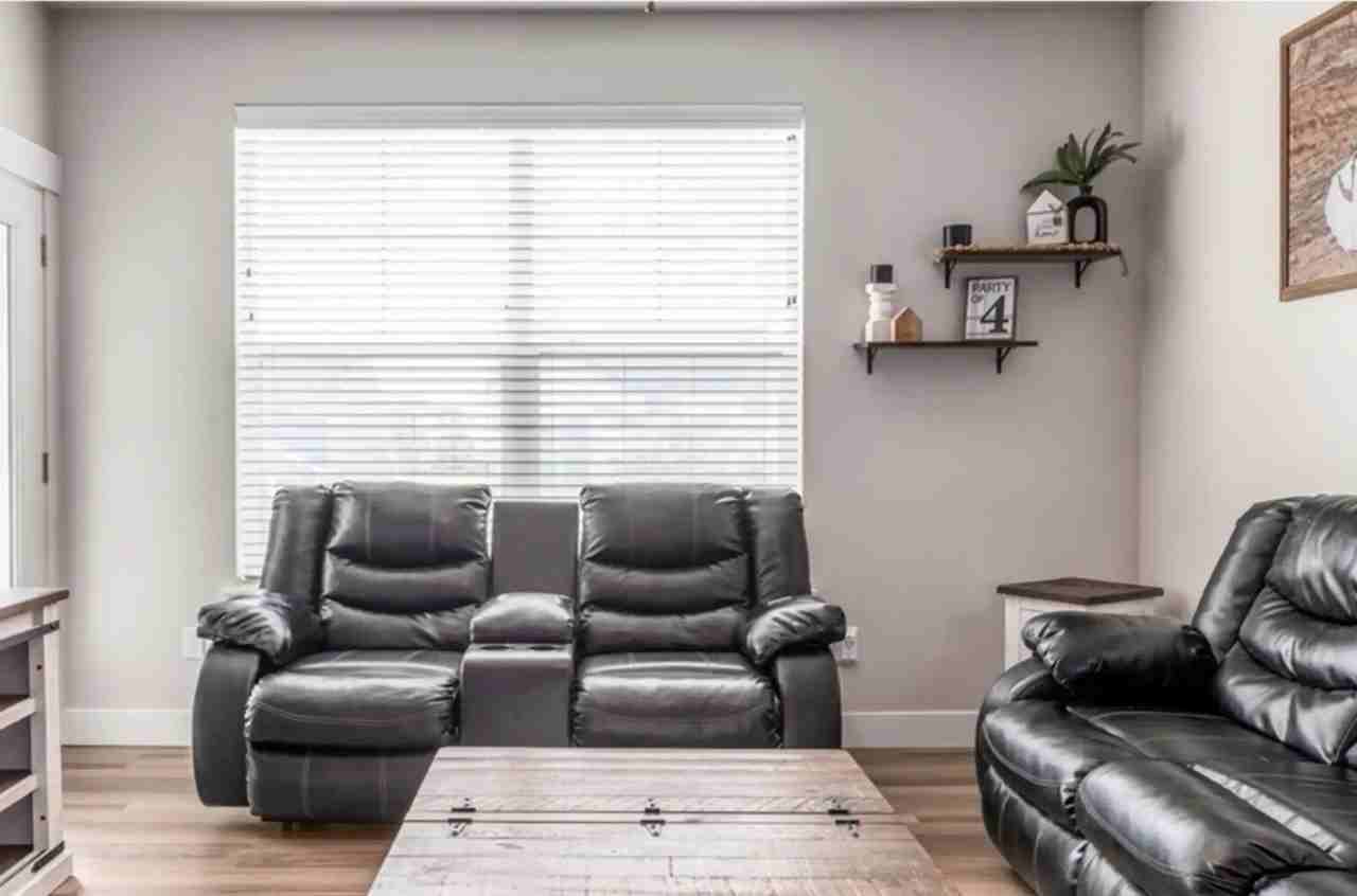 4076 W 1530 N - Photo 3 of 25