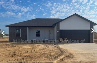112 W Bluegrass St - Photo 1 of 1